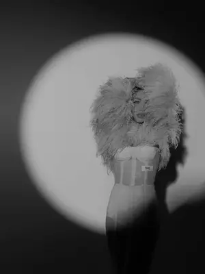 #fashionweek #gigisellegarzon #tiktoknews #dolcegabbana 