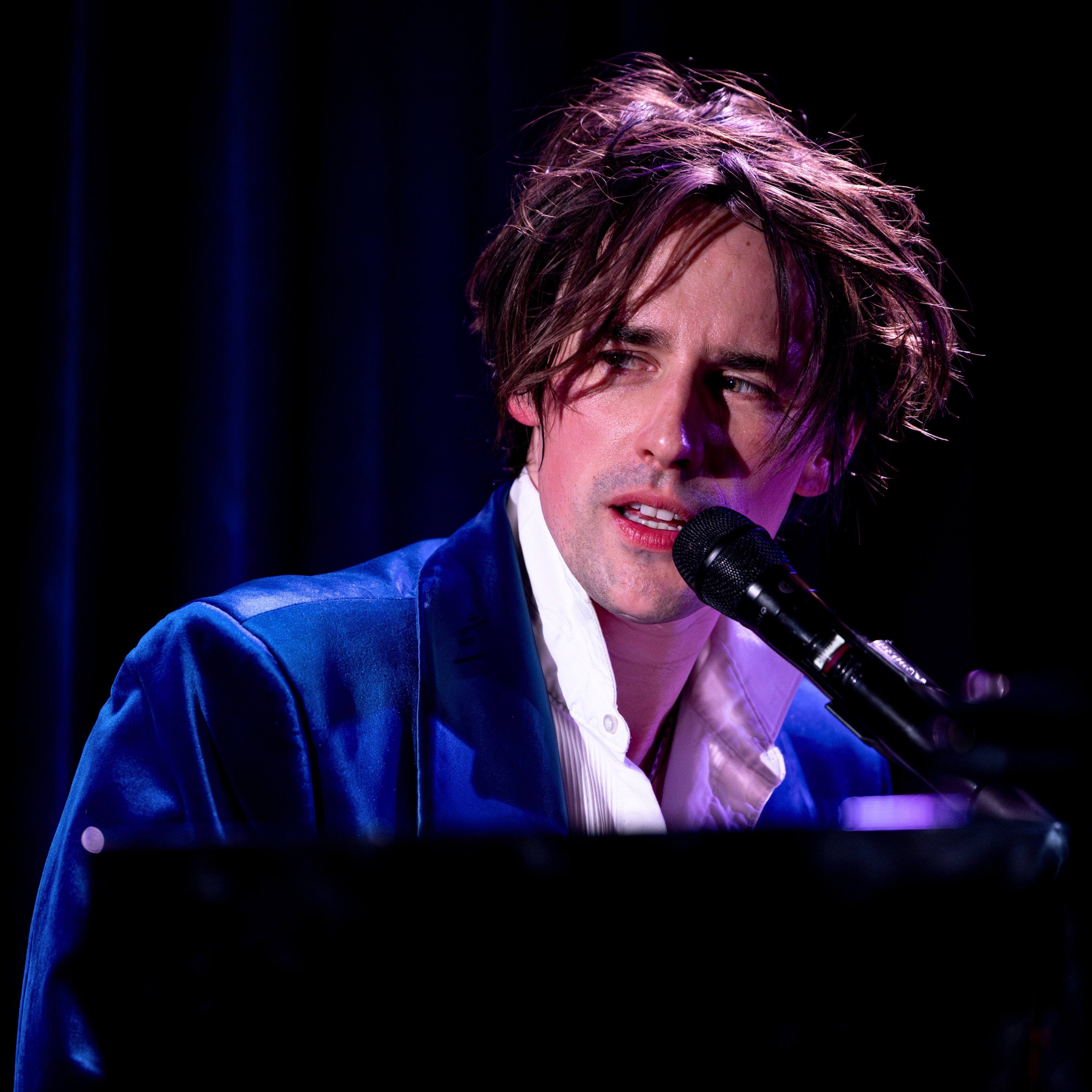 Reeve Carney thumbnail