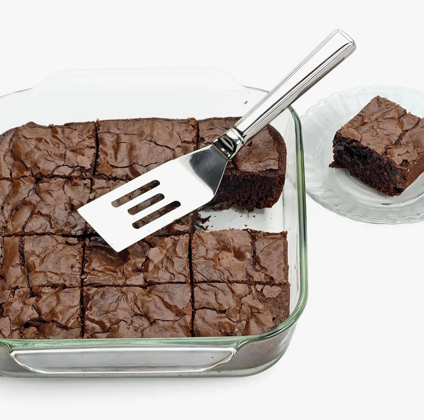 Upgrade your baking game with our sleek Mini Spatula in silver! 🍰✨ 

Crafted from high-quality stainless steel, this dur