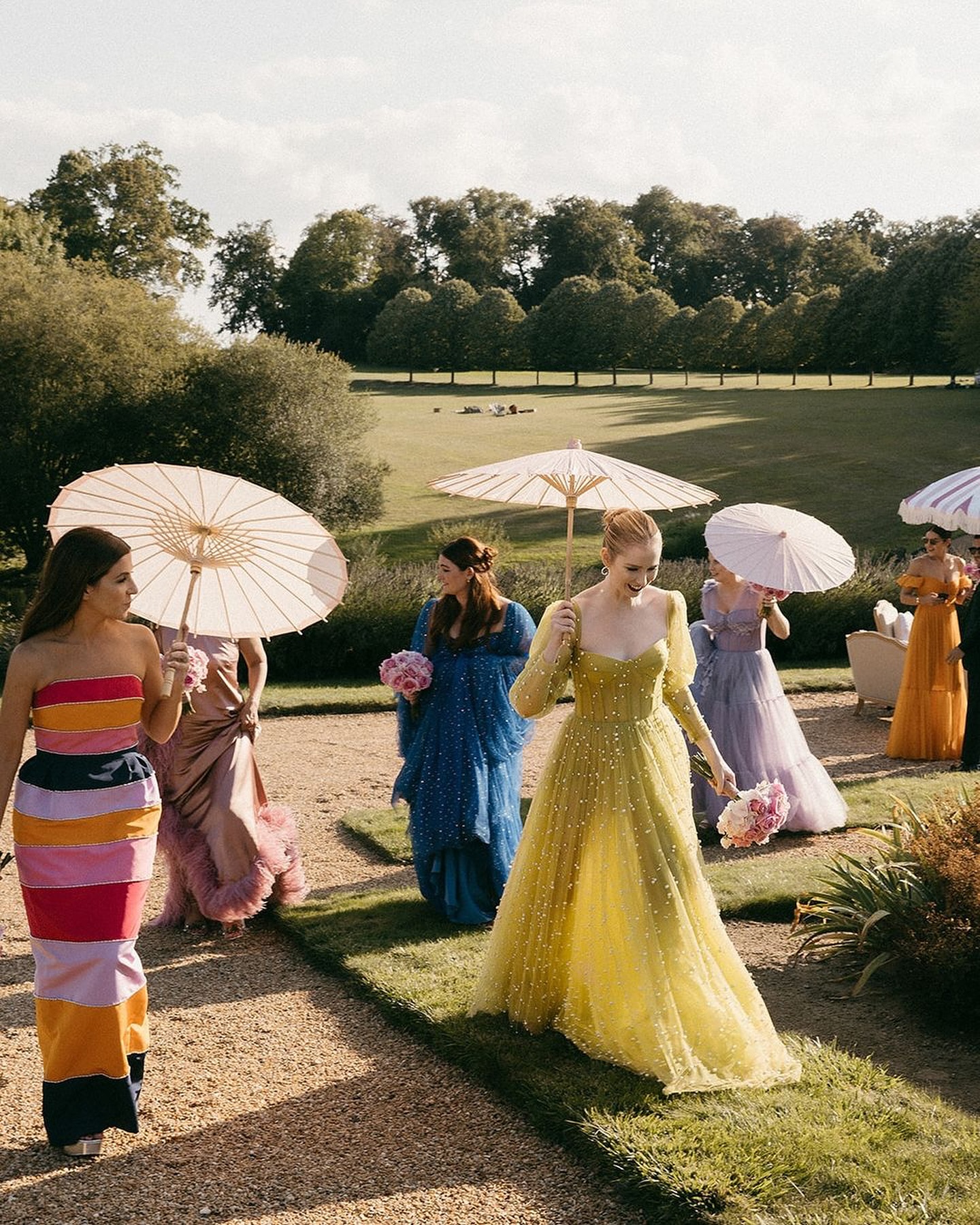 Amazingly beautiful wedding dress code inspired by Sofia Coppola’s ‘Marie Antoinette’😍🤍

📋 @matthew_oliver_weddings 
📷 @
