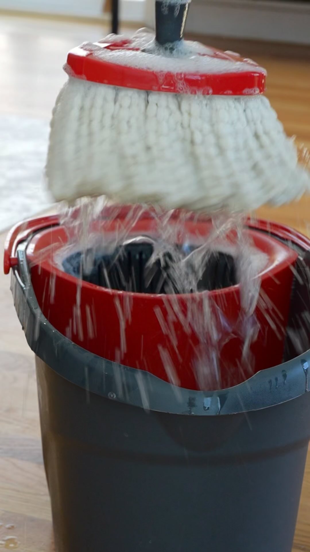 3 hacks to make your house smell more like a home and less like dogs! 🐶 

1️⃣ Pour boiling water down your drain, mixed 