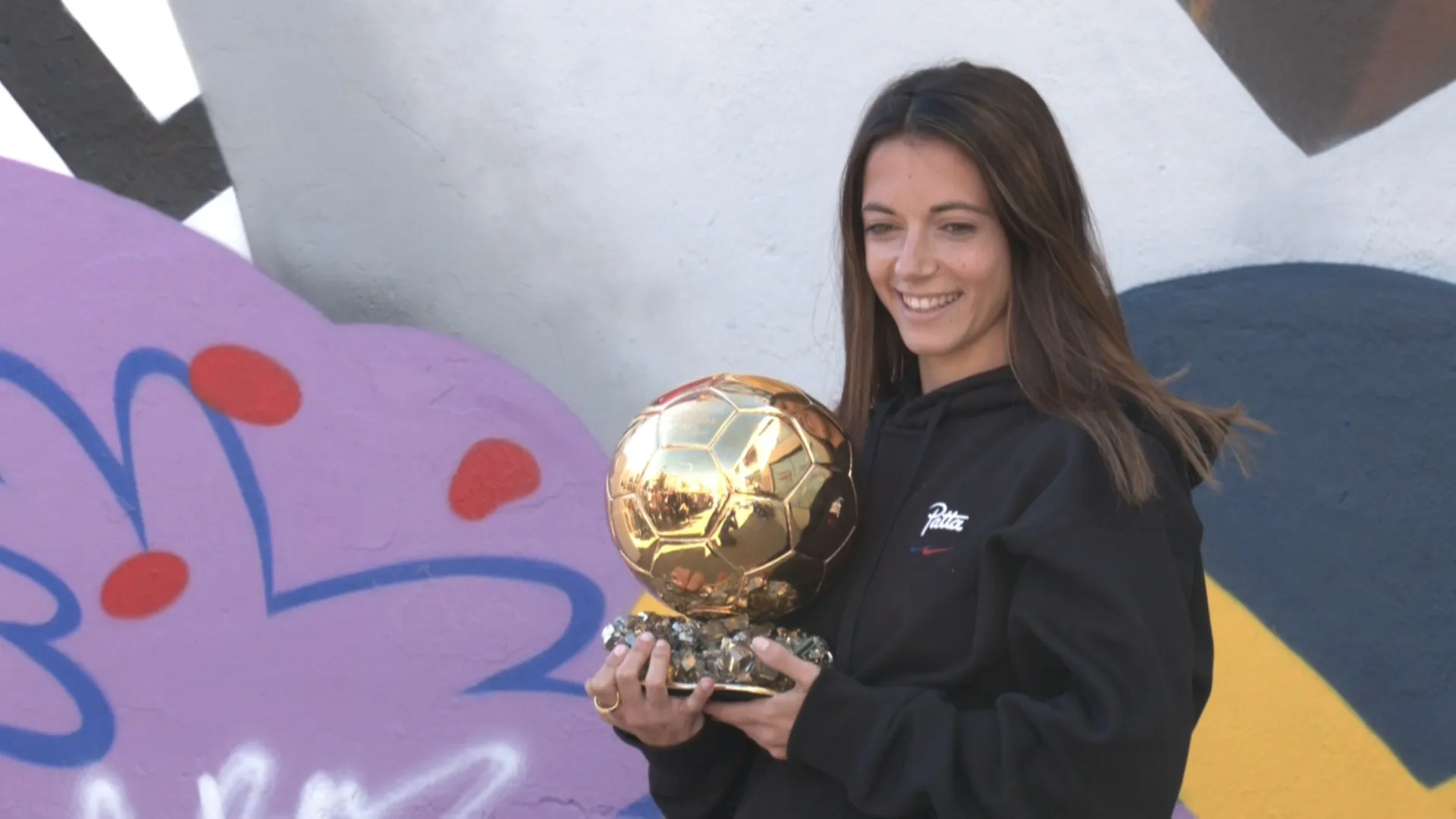 Entrevista: a Aitana Bonmatí després de guanyar la Pilota d'Or thumbnail