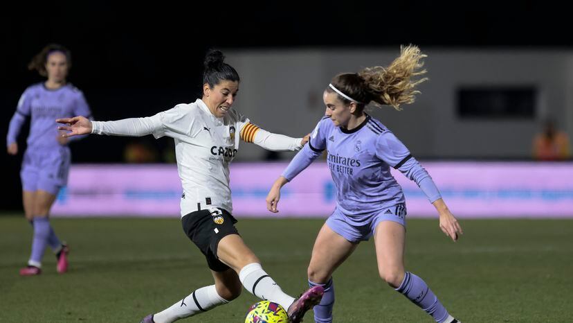 Reportaje: Las lesiones de ligamento cruzado entre las futbolistas. Con declaraciones exclusivas.  thumbnail