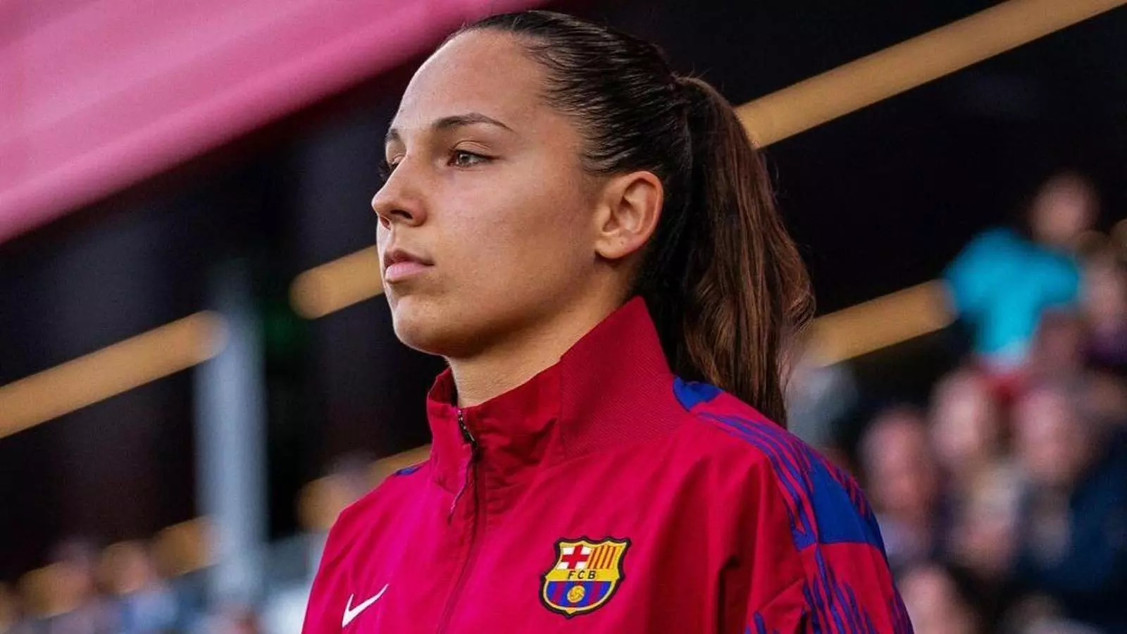 Reportatge: L'estudiant de biomedicina (i fan de Nil Moliner) que s'ha convertit en indiscutible a la defensa del Barça thumbnail