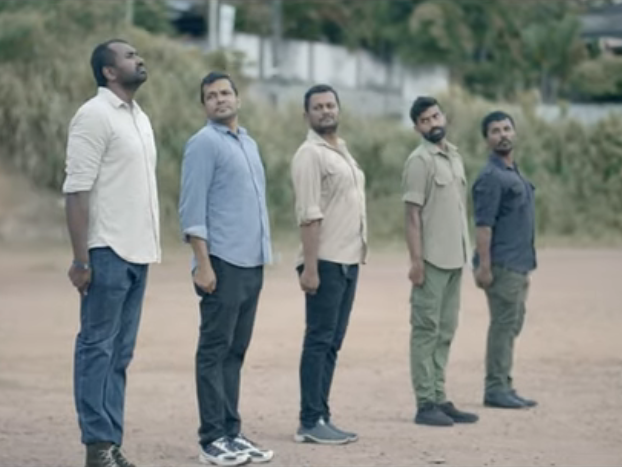 දැන්, එයාලා ටිකයි අපි ගොඩයි thumbnail
