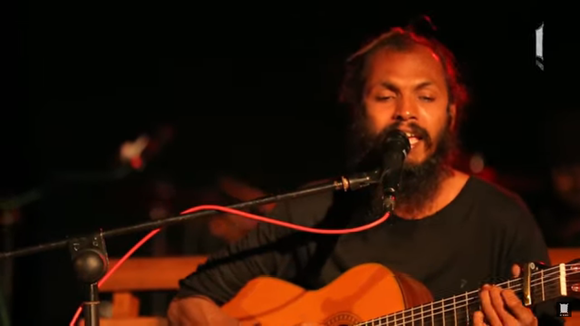 Sarpa bithara featuring -  Ruwan iluktenne thumbnail