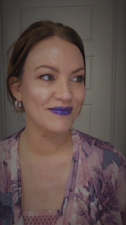 He likes it 🤪🤣💄

#besthusband #helikesit #hubbyandwifey #beautyover50 #lipstain #trusttheprocess