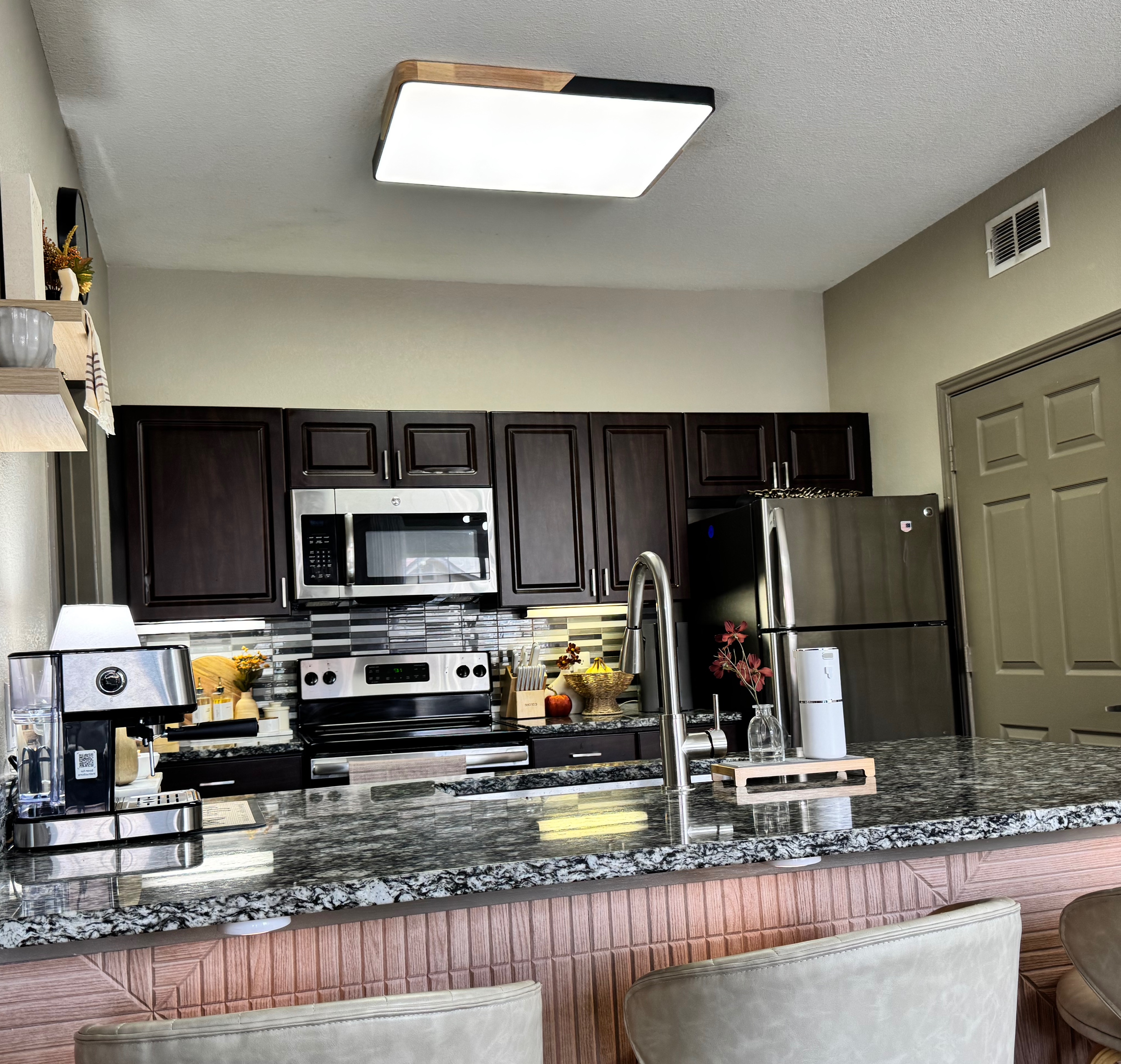 Lámpara de mi cocina thumbnail