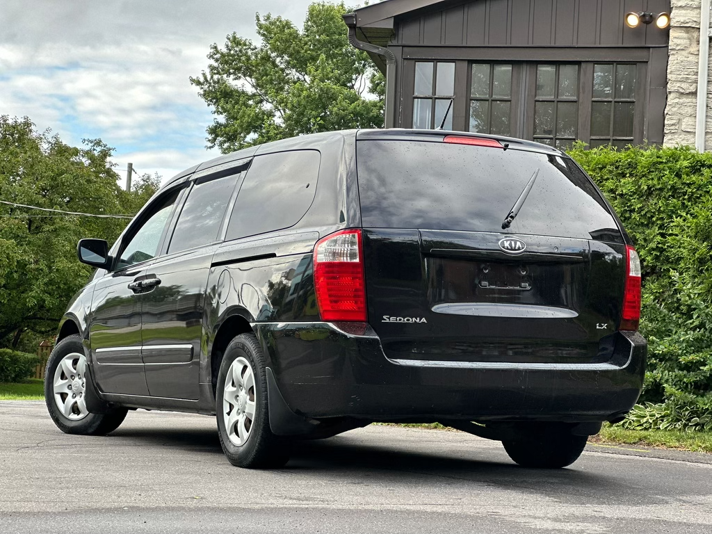 Kia Sedona 2009 - $5400 thumbnail