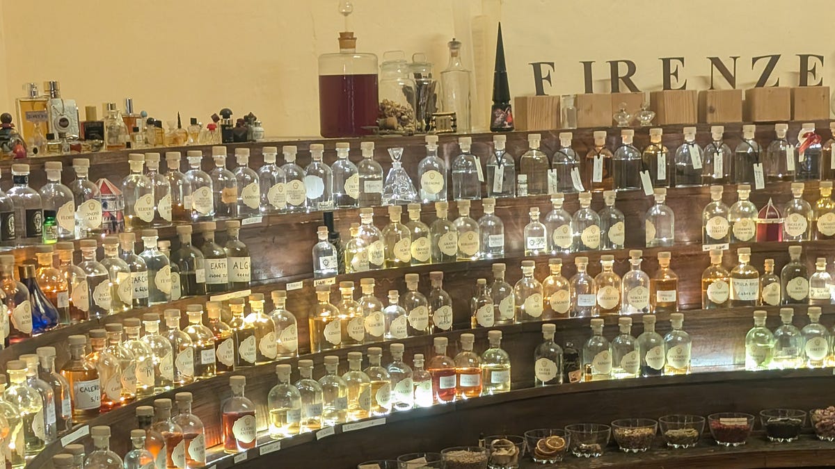 The Italian Perfume Trail Pt. 1: Milan, Venice, Florence thumbnail