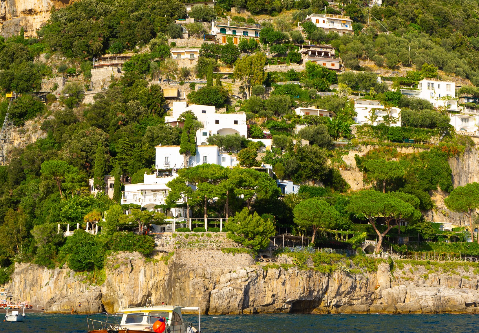 Anchoring off 5 star boutique hotel Villa Treville of renowned film director Franco Zeffirelli thumbnail