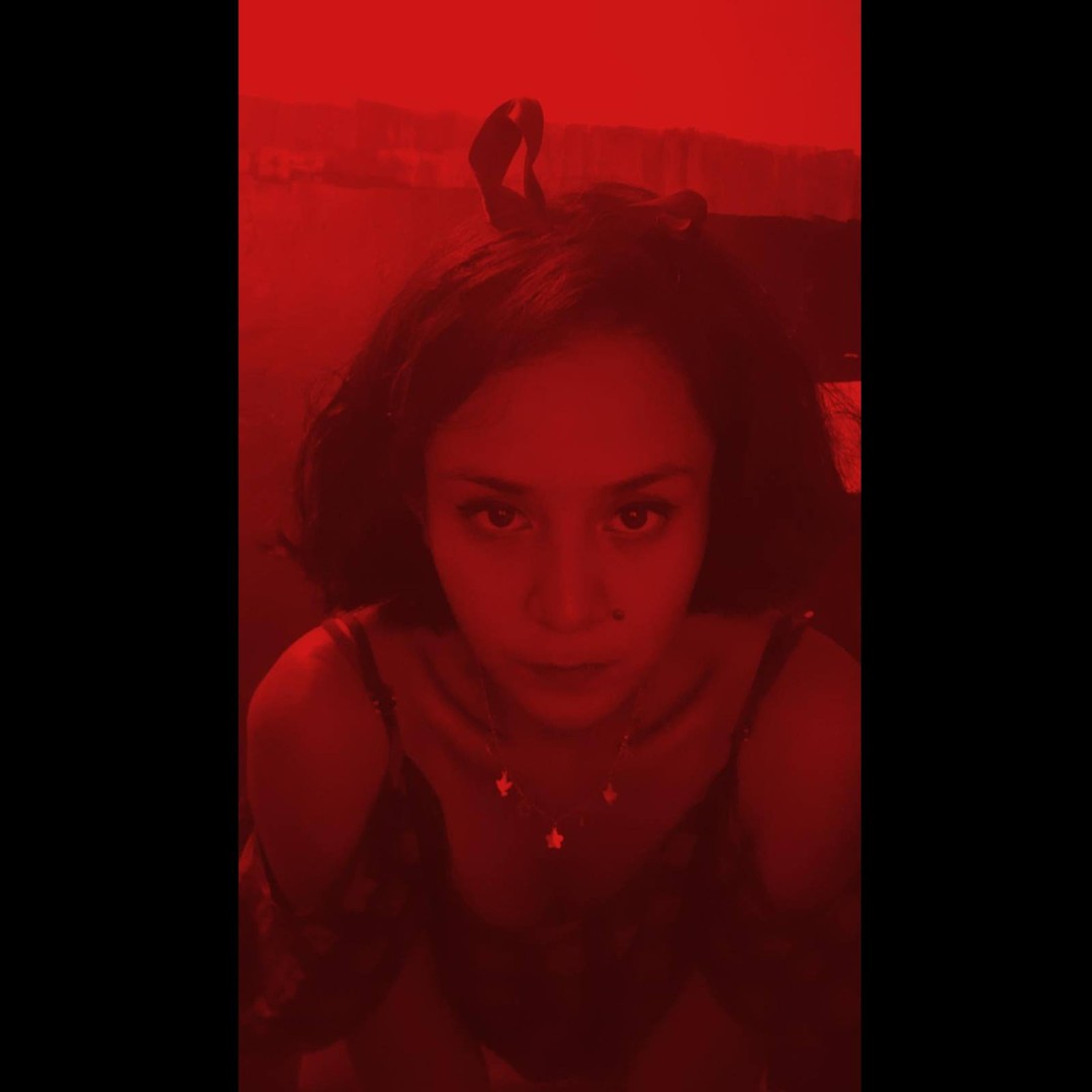 Carolina Rodríguez Flores
Nombre artístico: Caro Rodríguez
Instagram: @carorodriguzz

Estudios generales y artísticos.
E