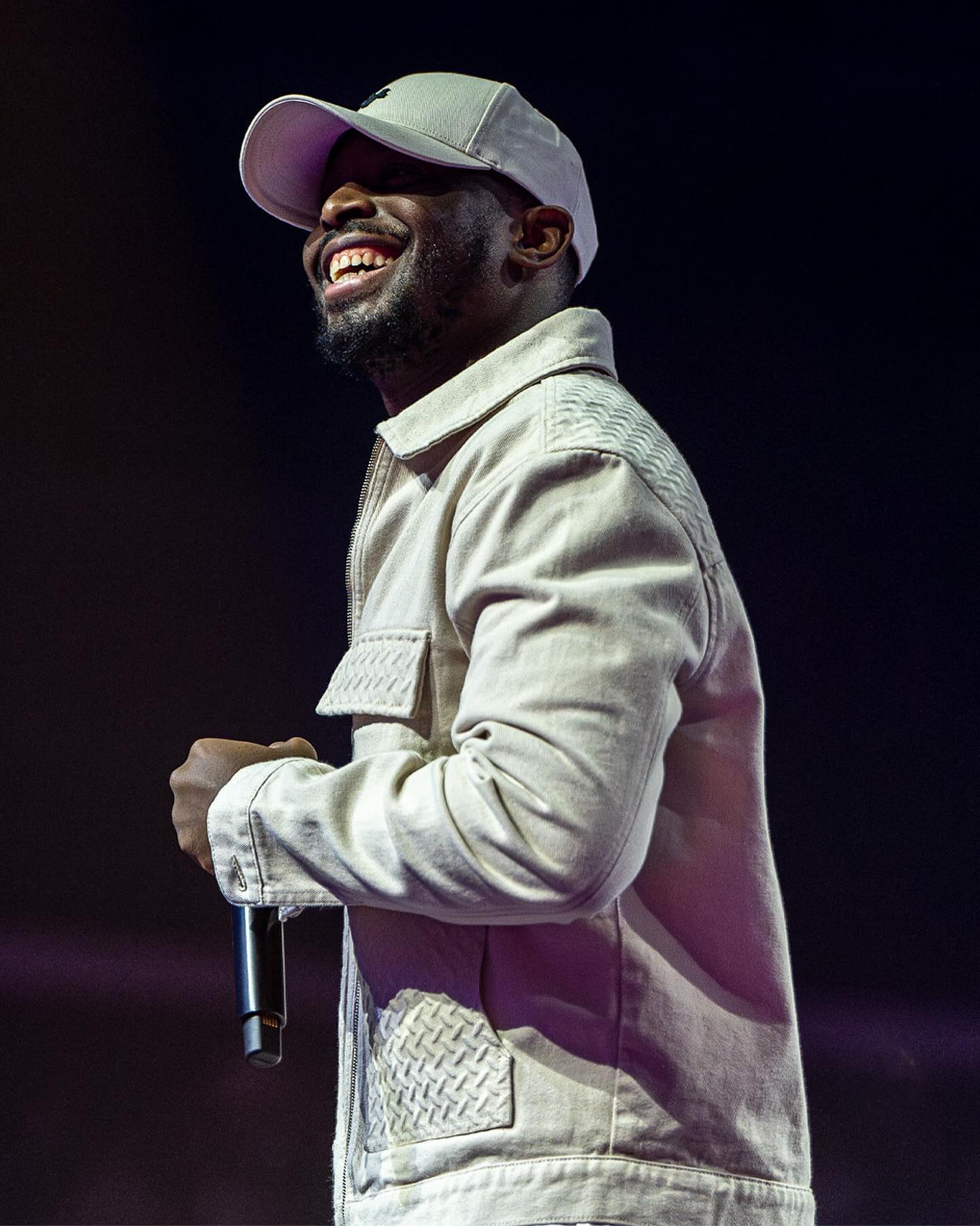🎤

Showcase de @dadju après la belle victoire du
@ccbm_chartres

Toutes les photos du match et du showcase disponible ic