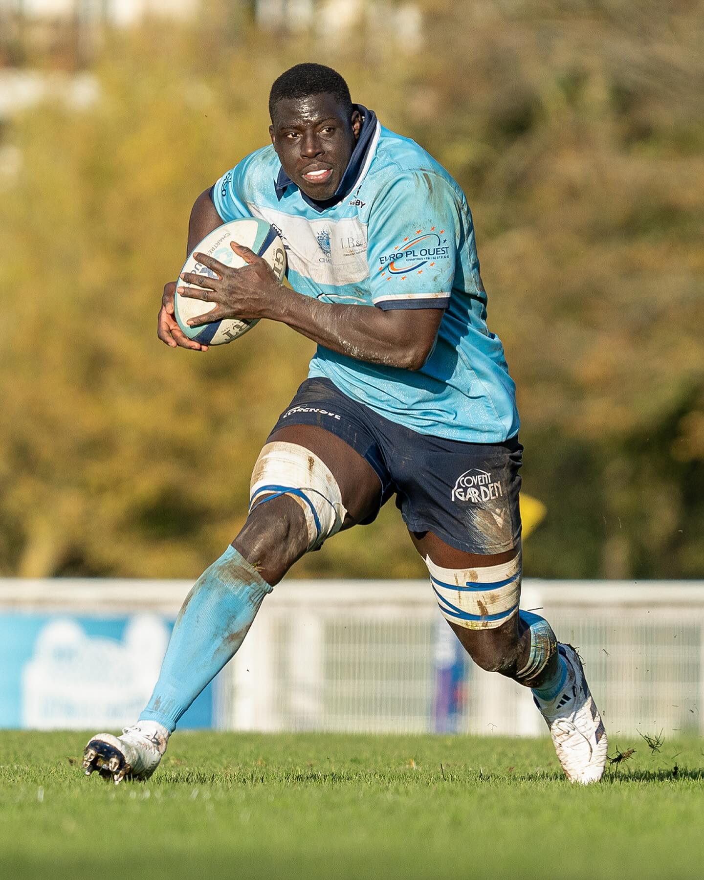 ☀️✨

@cchartresrugby vs @pucrugbyofficiel

Toutes les photos du match ici : Stqrt.fr