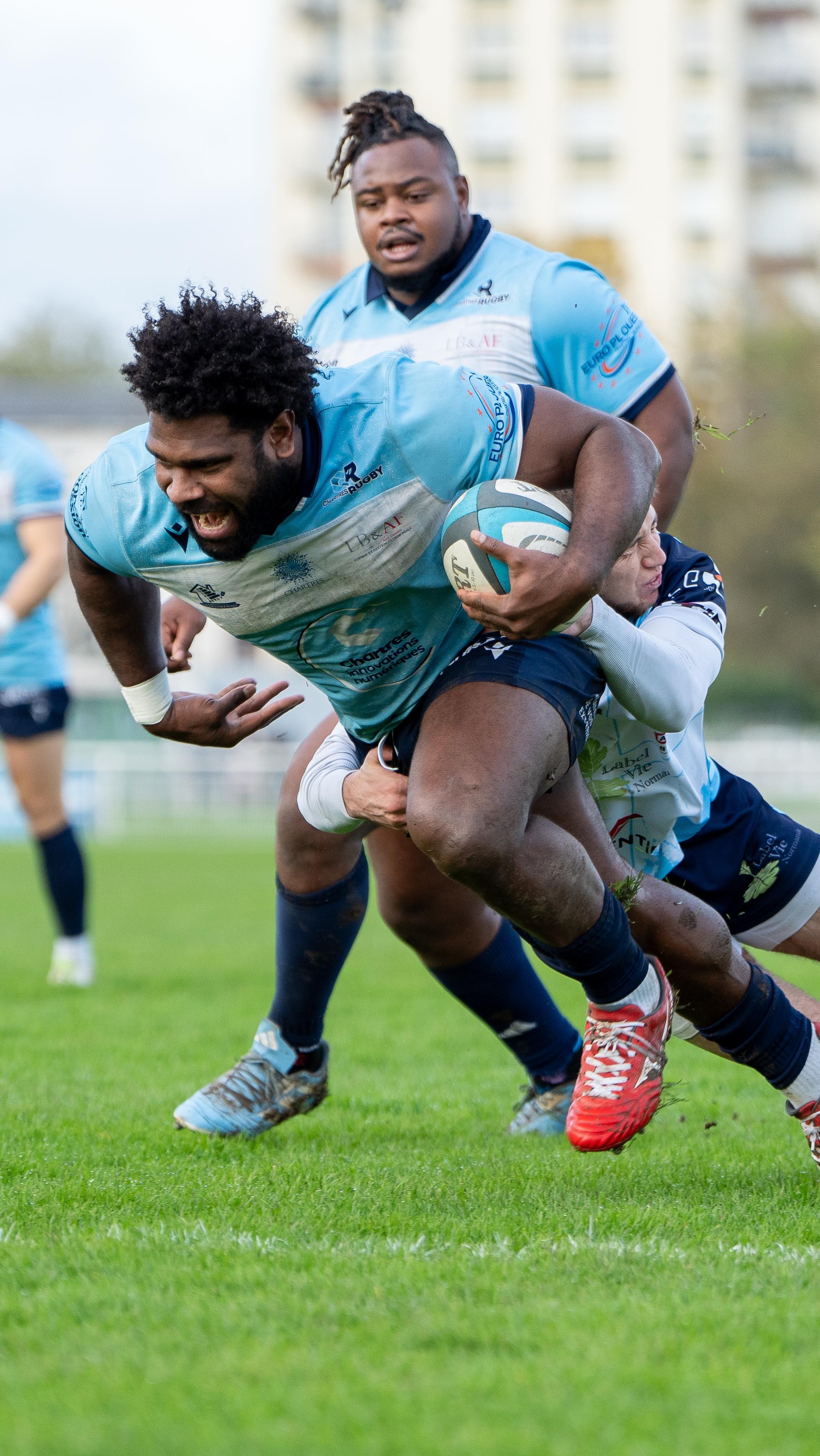 🤳 vs 📸

@cchartresrugby vs @hac_rugby 

theolaurent.com
