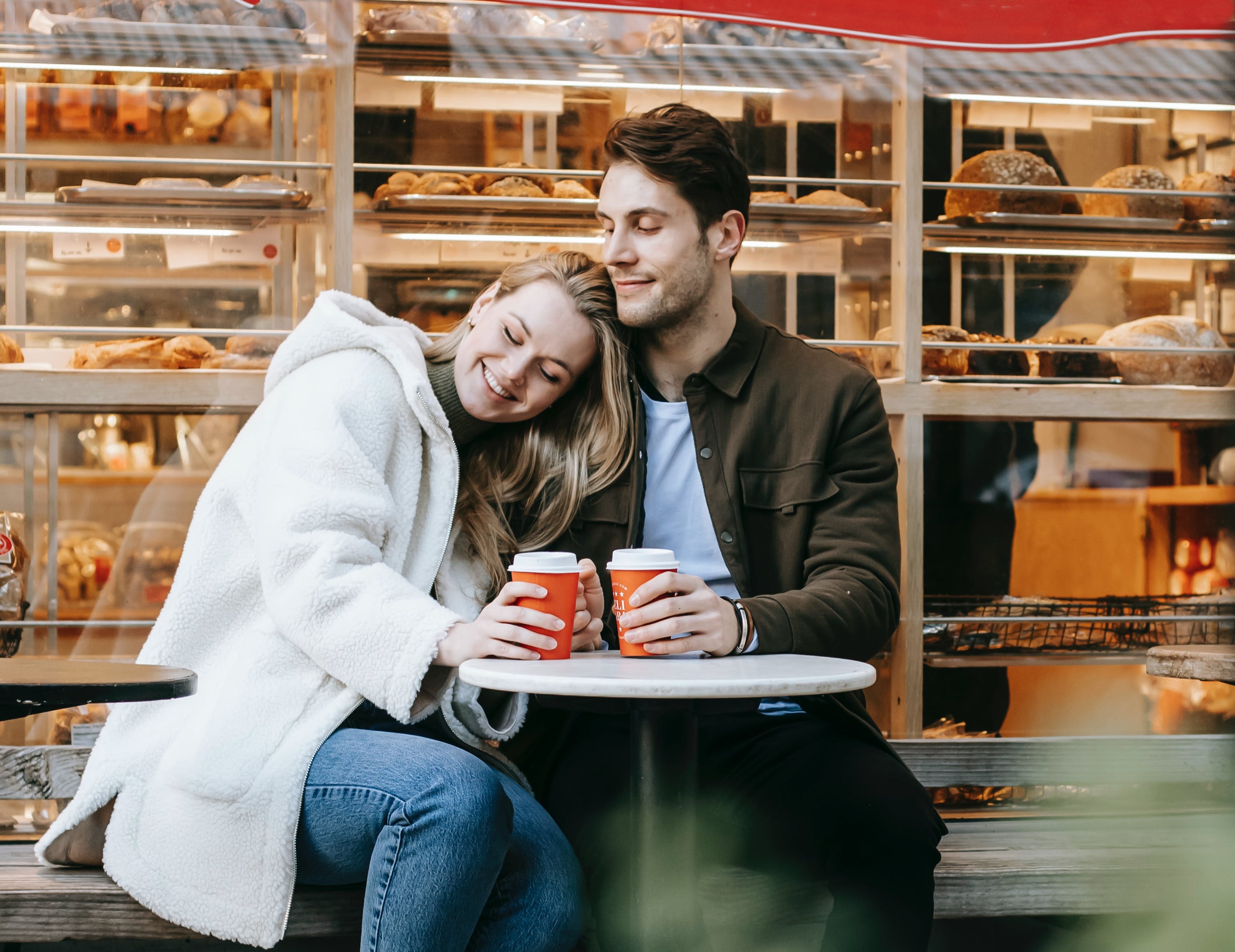 {FREEBIE} 25+ Questions for Better Dating Conversations thumbnail