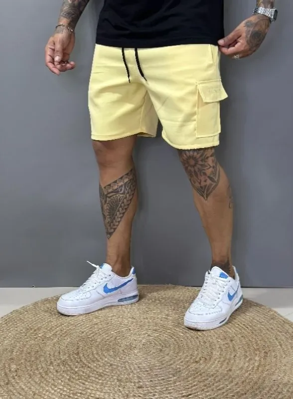 Bermuda masculina com bolsos na lateral em Alfaiataria thumbnail