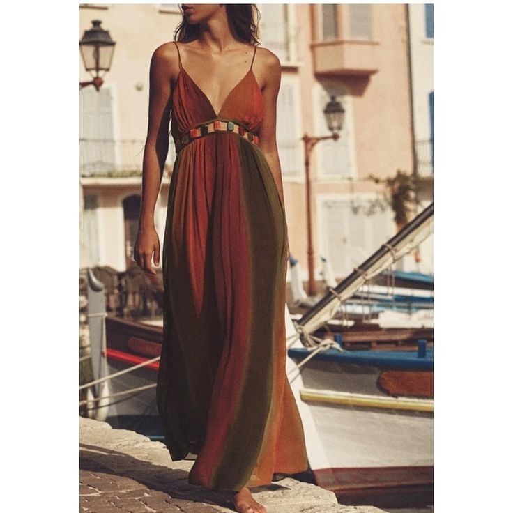 Vestido de verão com pedras thumbnail