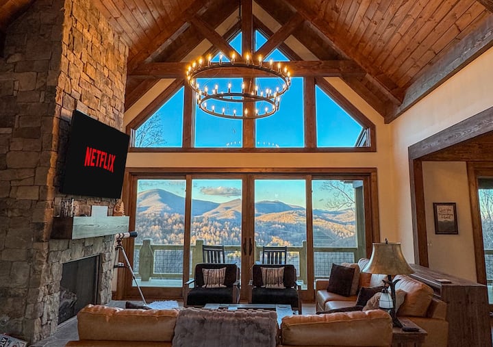 Luxury Cabin in Boone, NC ⛰️ thumbnail