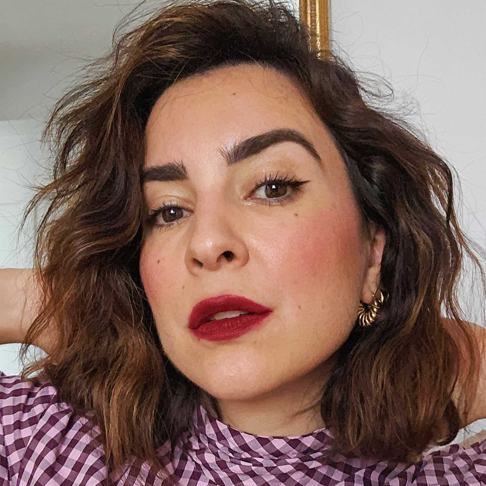 Beauty | Hello it's Valentine thumbnail