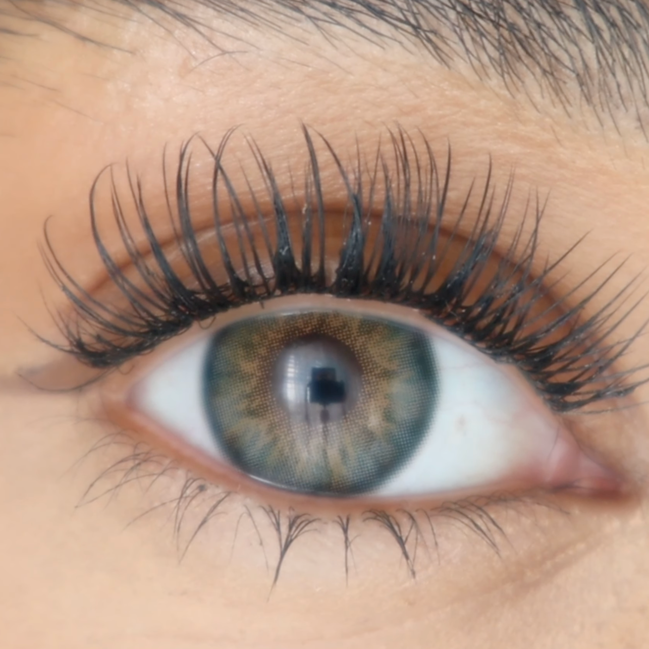 Amira - KIISBEAUTY  thumbnail