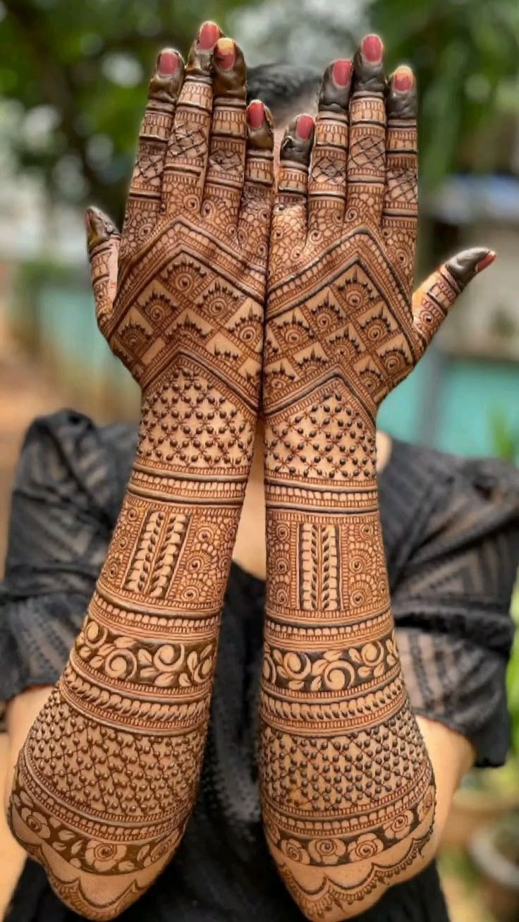 Bridal Mehandi thumbnail
