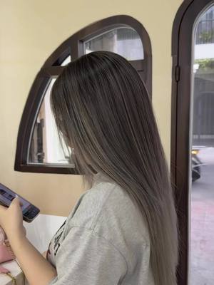 Balayage Ash Blonde - Hiệu ứng màu sử dụng được 5-6 tháng   #taphairsalon #Nhuomtocdepnhatrang #balayage  #balayageblond