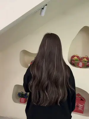 Bóc đen nhuộm nâu mocha sáng kết hợp với nối light ☺️  #taphairsalon #hairsalonnhatrang #nhuộmtócđẹpnhatrang #cắttócđẹpn