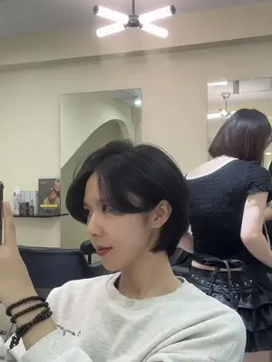 Kiểu tóc chơi Tết ai cũng phải trầm trồ 🥰🥰  #taphairsalon #cắttócngắnđẹpnhatrang #tócngắnnhatrang #pixiecutnhatrang 