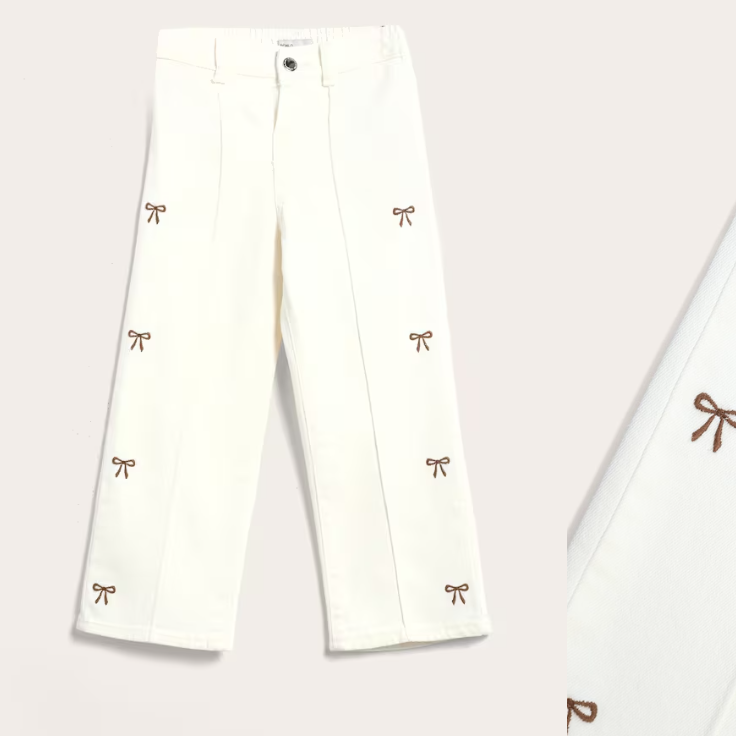 Calça sarja infantil bordada com laços branca thumbnail