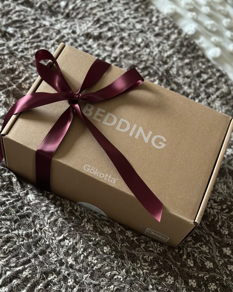 It's the most festive month of the year! Santa called—he’s adding our bamboo sheets to his gift list this year 🎅🛏️ Are t