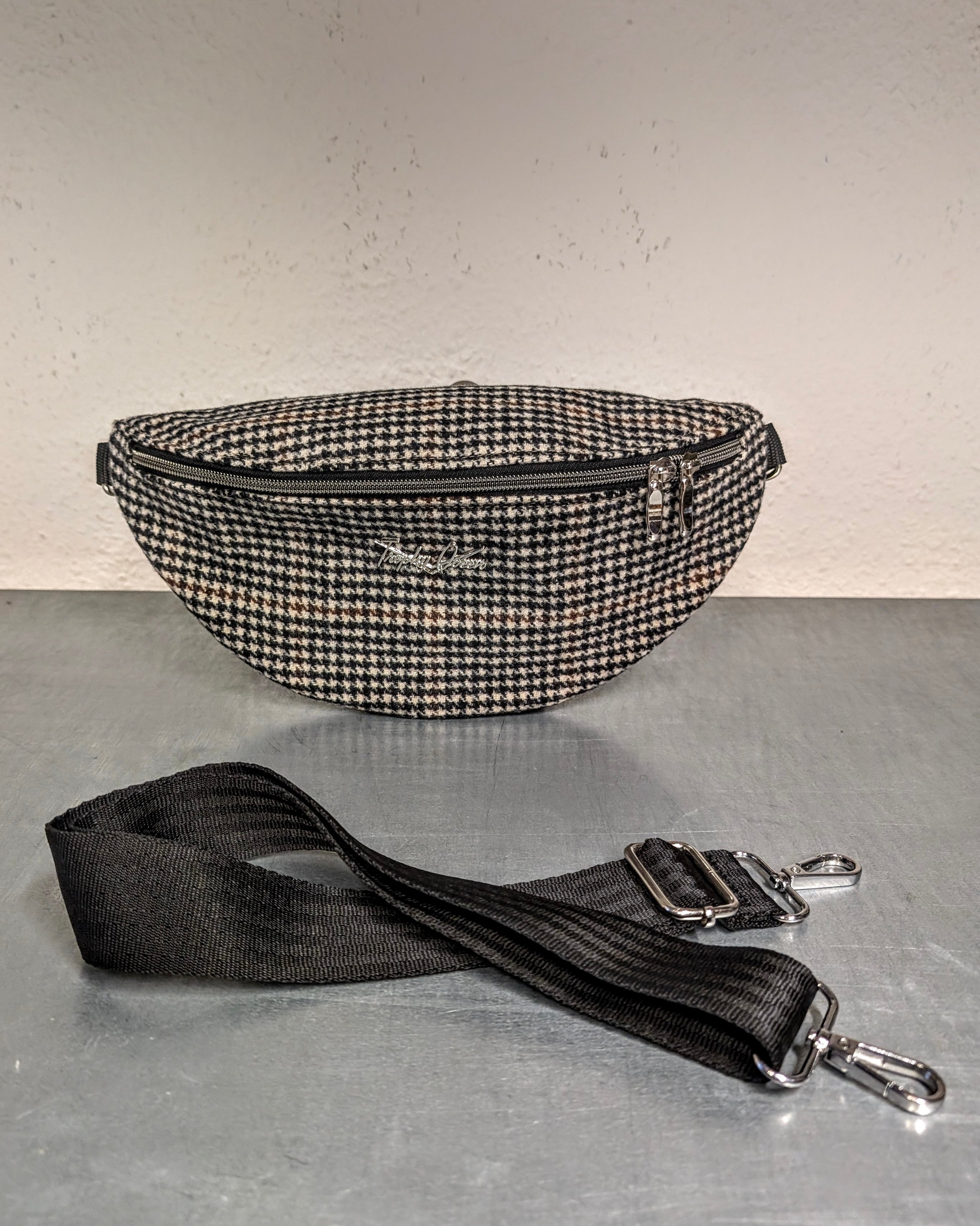 EZ Rider - Brown Hounds Tooth Wool / Maroon Lining thumbnail