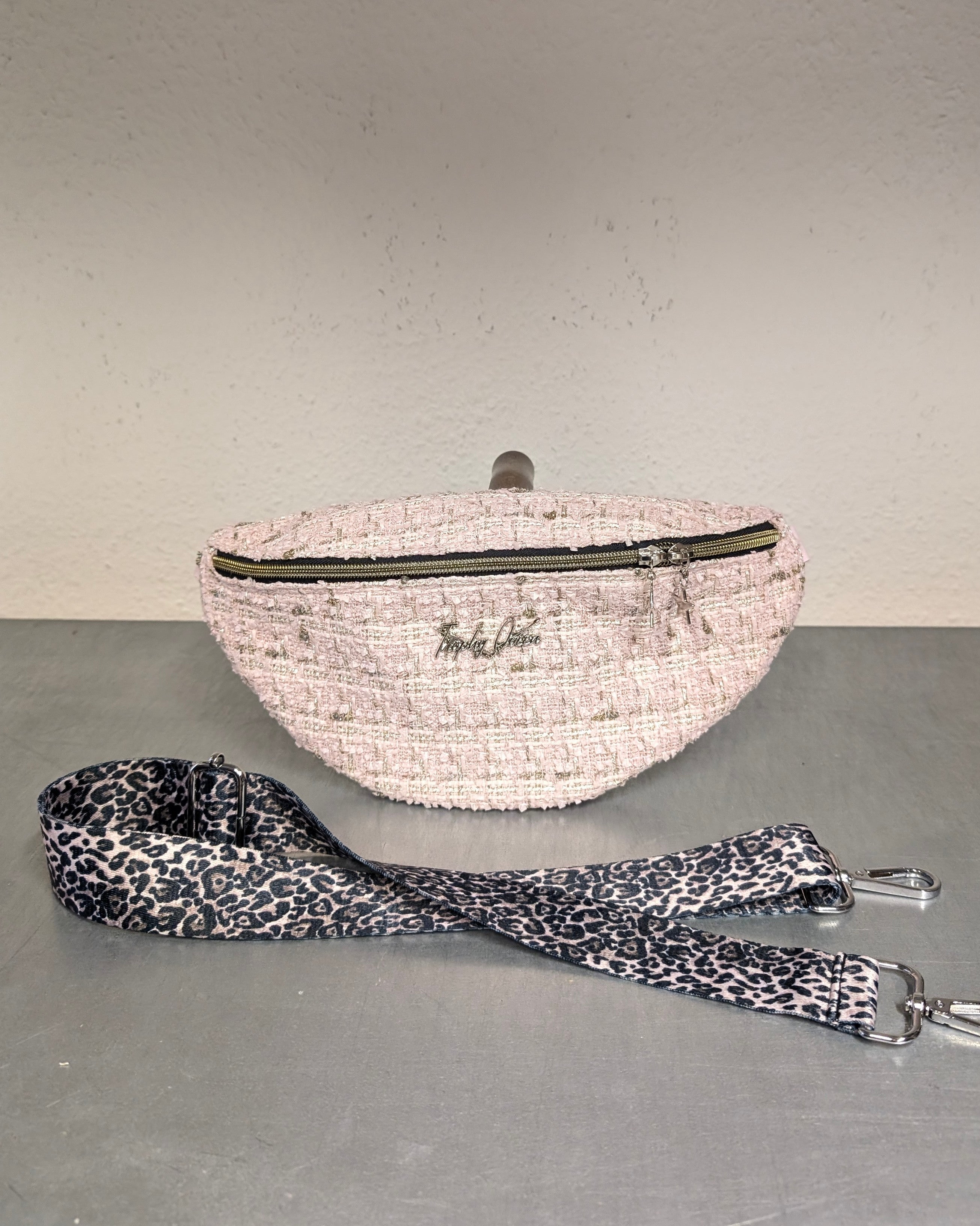 EZ Rider - Pink & Metalic Gold Boucle / Leopard Lining thumbnail