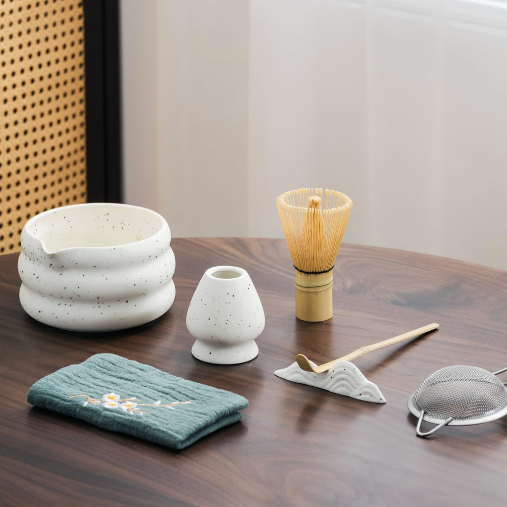 Bowl and whisk set thumbnail