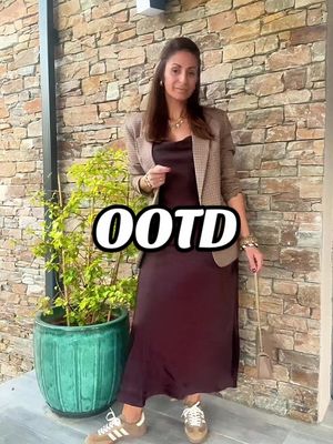 About Last Night Outfit … Robe et blazer @Kiabi  #kiabi #ideedelook #autumnoutfits #dailylook #brownoutfits 