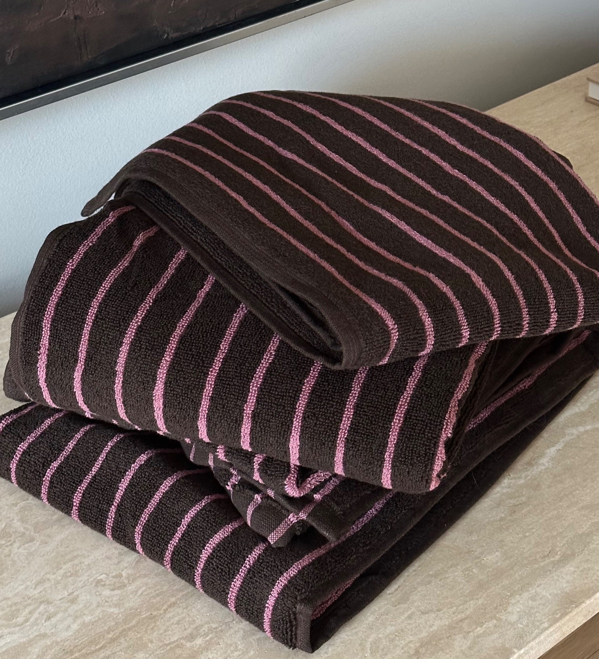 striped towels thumbnail