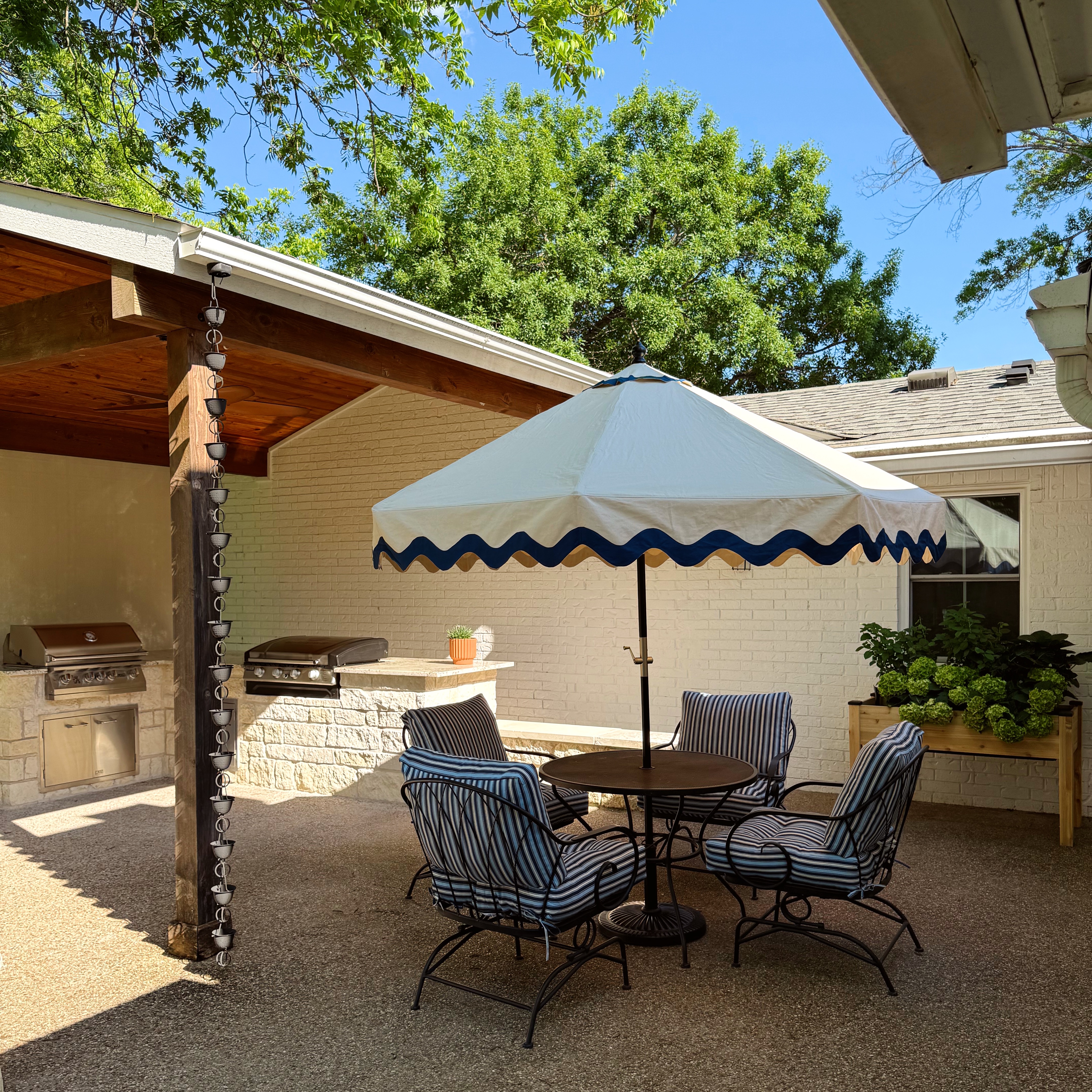 Outdoor Kitchen & Patio thumbnail