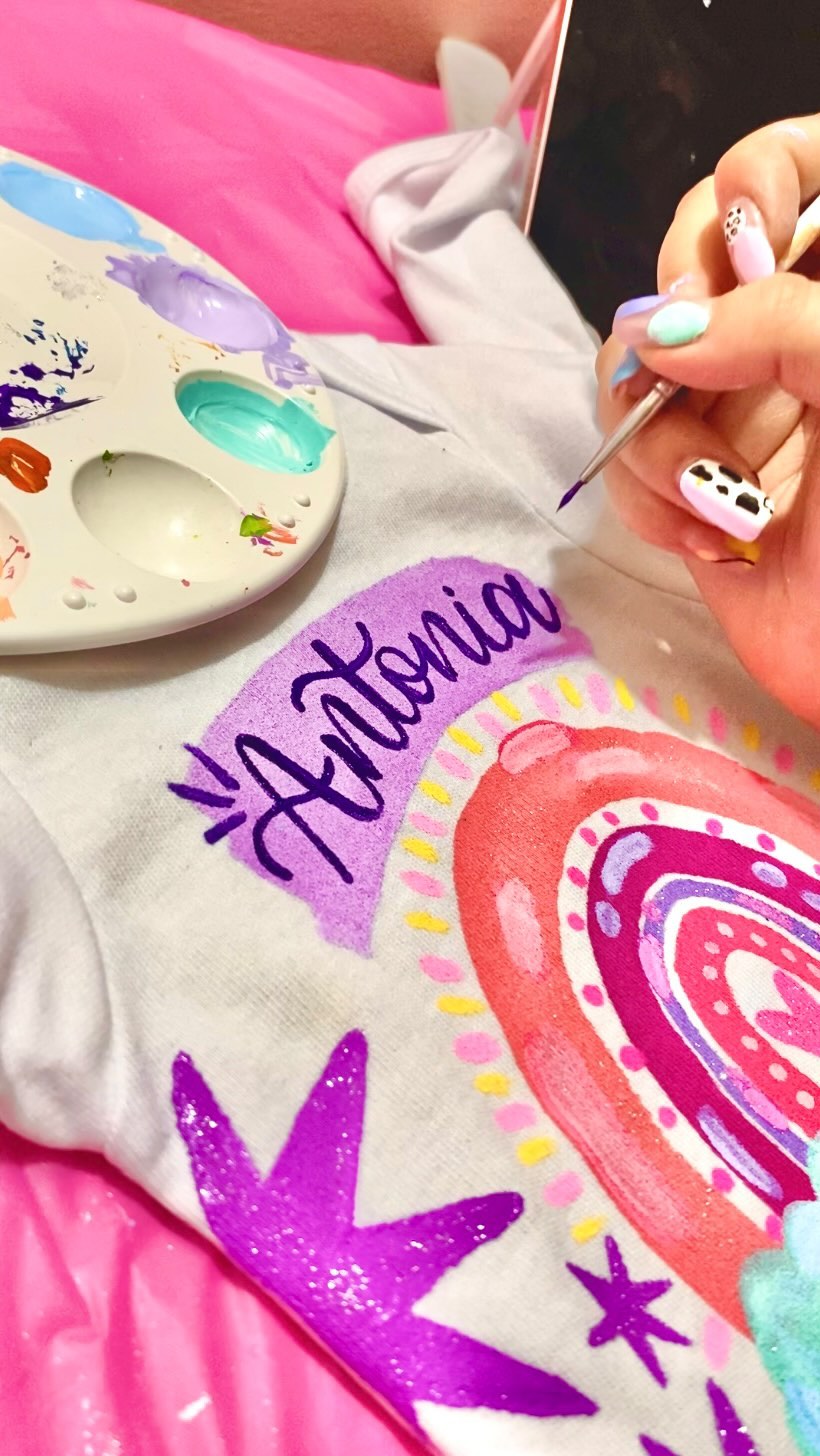 Te cuento un poquito del proceso 🩷🫶🏼✨
Pinturas de @orocolorcolombia ✨