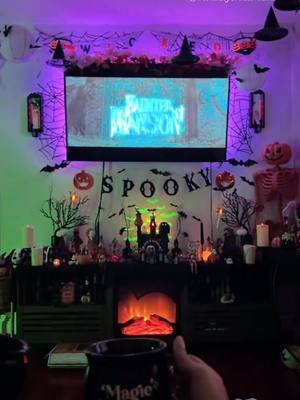 Counting down the days 👻🎃 #halloweencountdown #asmrsnacks #movienightsetup #halloweenmovienight #fypagee 