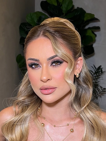 Maquiagem e Penteado thumbnail