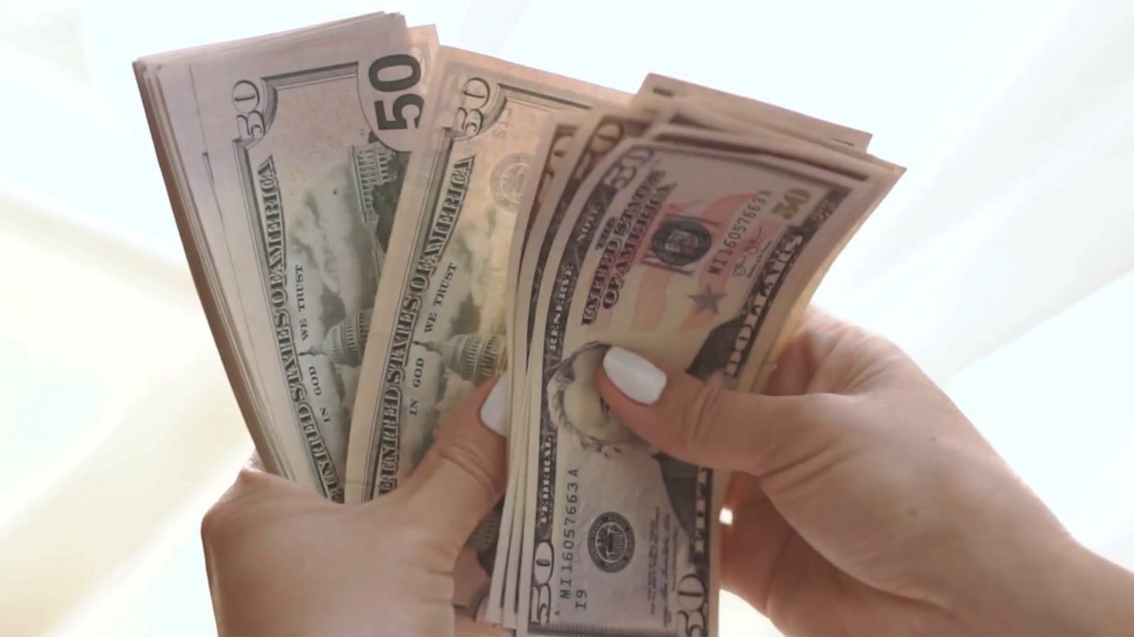 Good Morning America: Growing trend of ditching cards for cash thumbnail