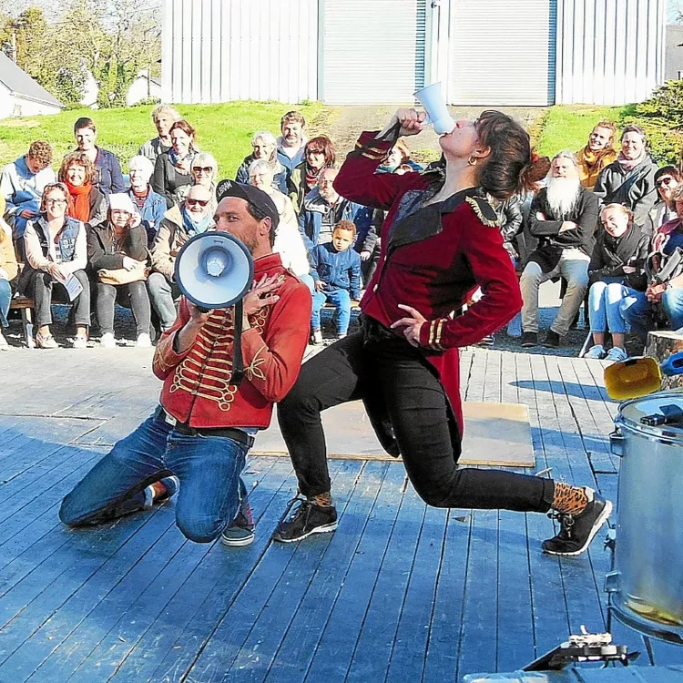 Un rond dans un carré thumbnail