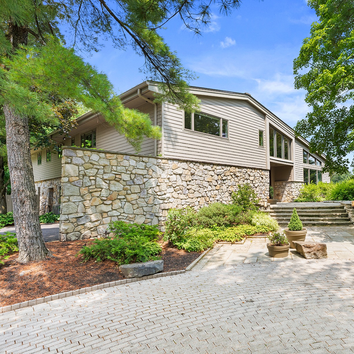 106 Fair Acres Dr, Sewickley Heights $1.95M- video tour thumbnail