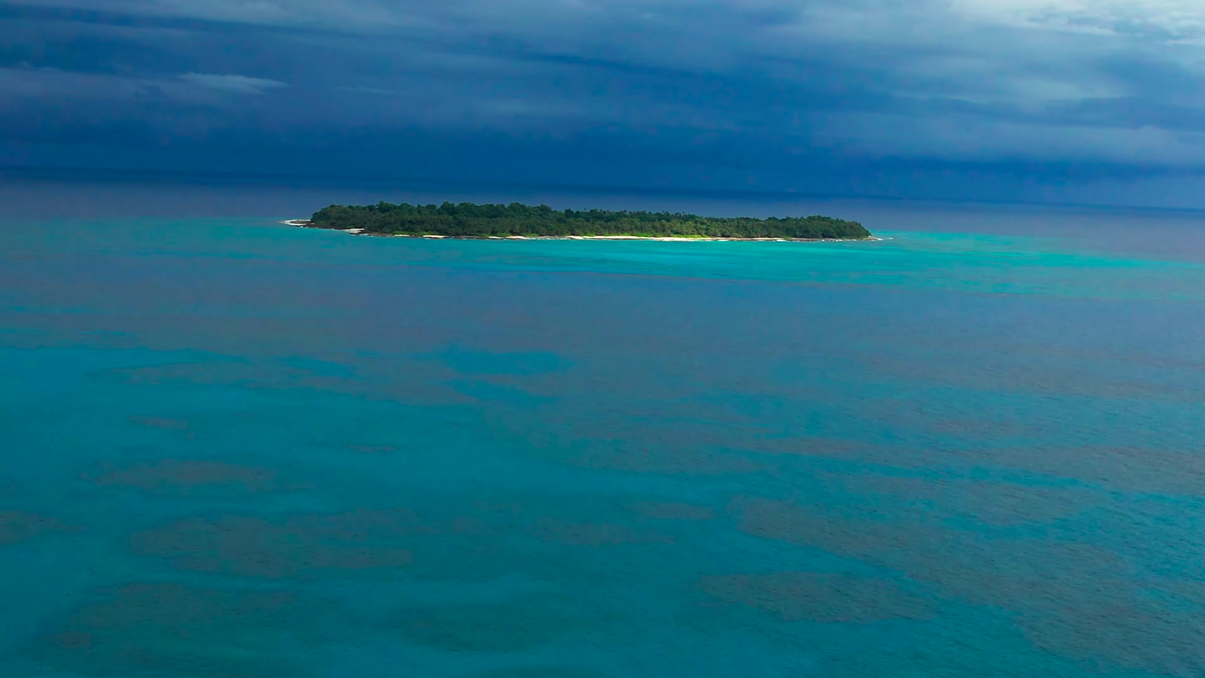 HEADING NORTH THE COAST OF QUEENSLAND FOR PAPUA NEW GUINEA thumbnail