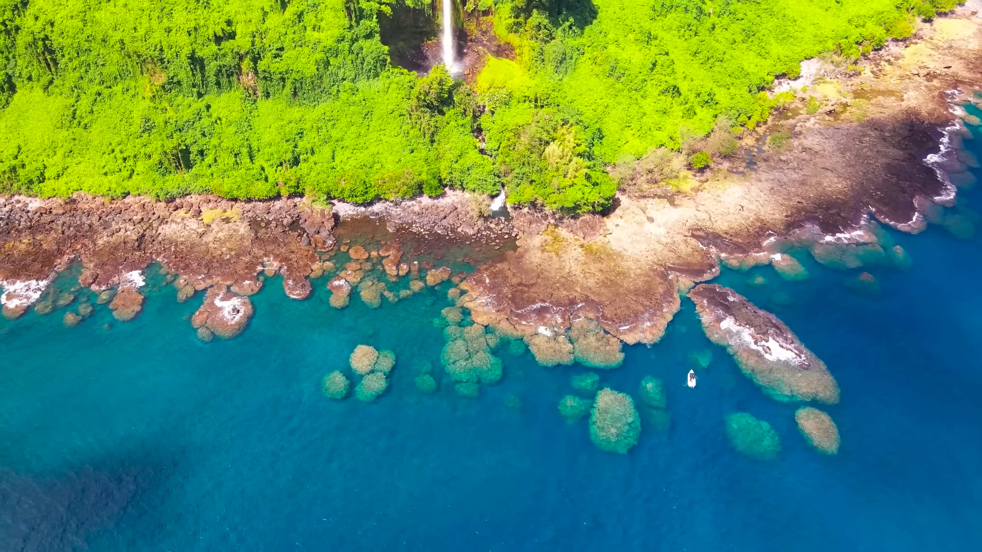 SAILING THE SOUTH SEA ISLANDS OF PAPUA NEW GUINEA thumbnail