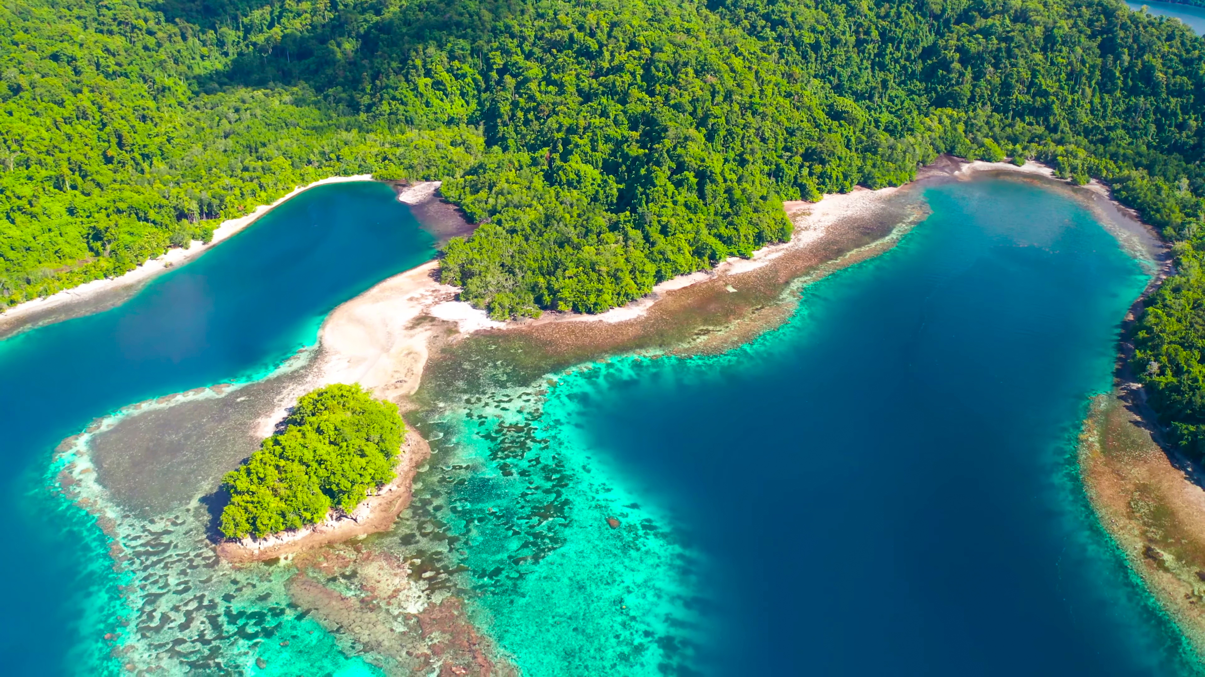 SAILING THE SOUTH SEA ISLANDS OF PAPUA NEW GUINEA thumbnail