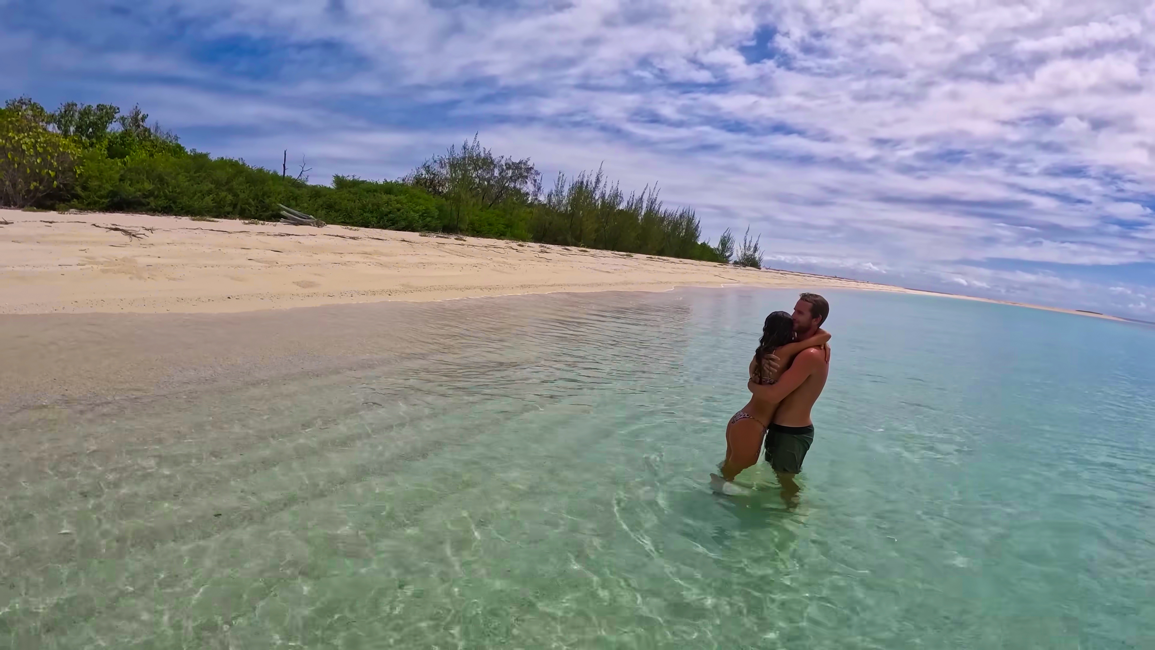 SECLUDED BEACHES ON THE COAST OF QUEENSLAND thumbnail