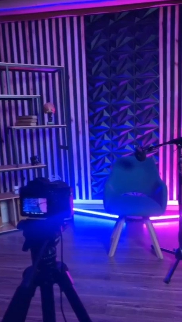 Découvrez notre space conçu pour la créativité et l'innovation.
Chaque recoin de notre studio est pensé pour s’adapter à