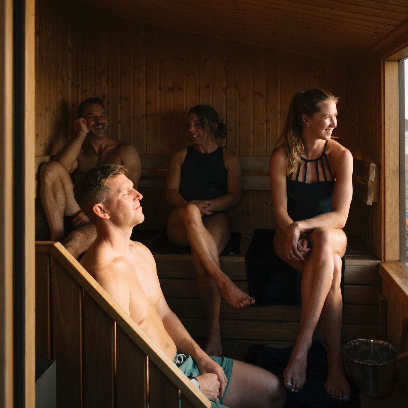 "SAUNA USERS ARE HAPPIER & SLEEP BETTER" SAYS STUDY thumbnail