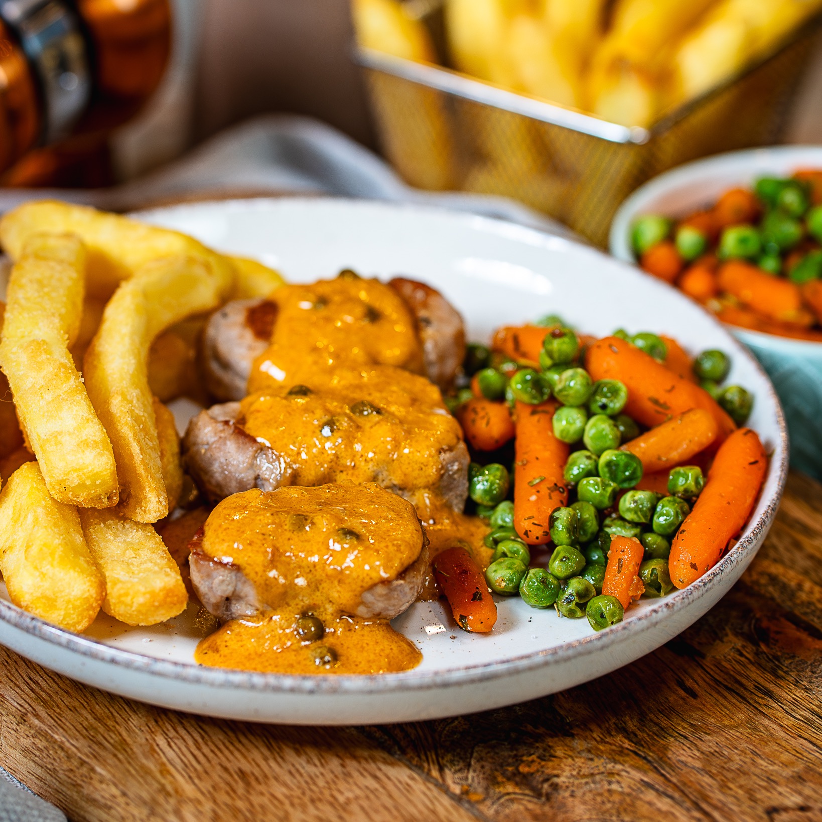 Schweinefilet mit Pfefferrahmsauce thumbnail
